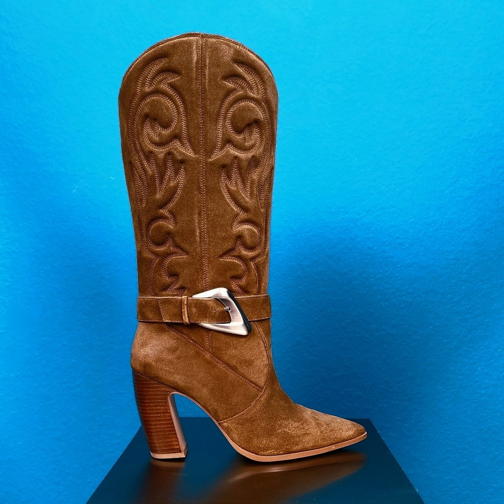 🆕️🤠🐎 VINCE CAMUTO Biancaa Buckled Quilted Suede Western Boot (Reishi) / (NWT)